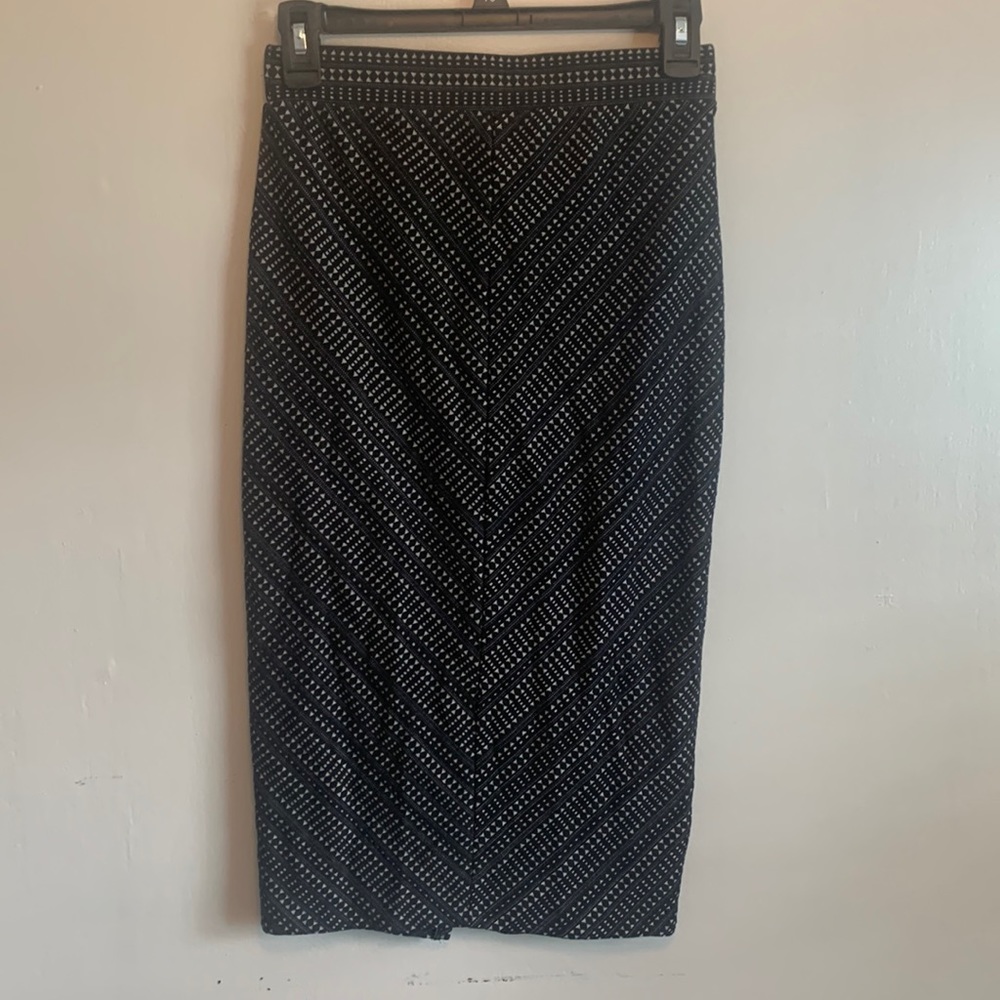 NWT Silence + noise patterned pencil midi skirt